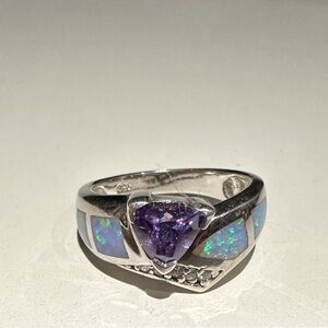 Gemstone ring